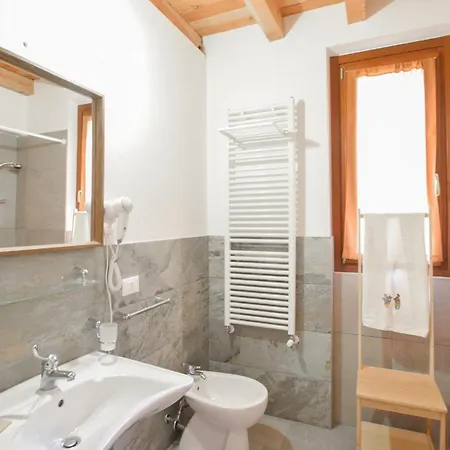 דירה 2 Bedroom Stunning In Pezzoro