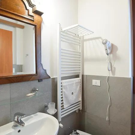 2 Bedroom Stunning In Pezzoro * Lavone
