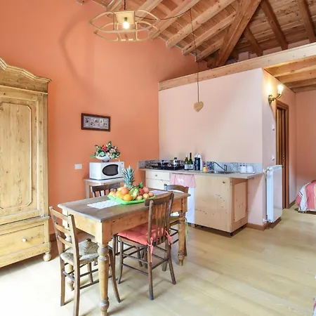 2 Bedroom Stunning In Pezzoro * Lavone