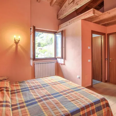 2 Bedroom Stunning In Pezzoro דירה Lavone